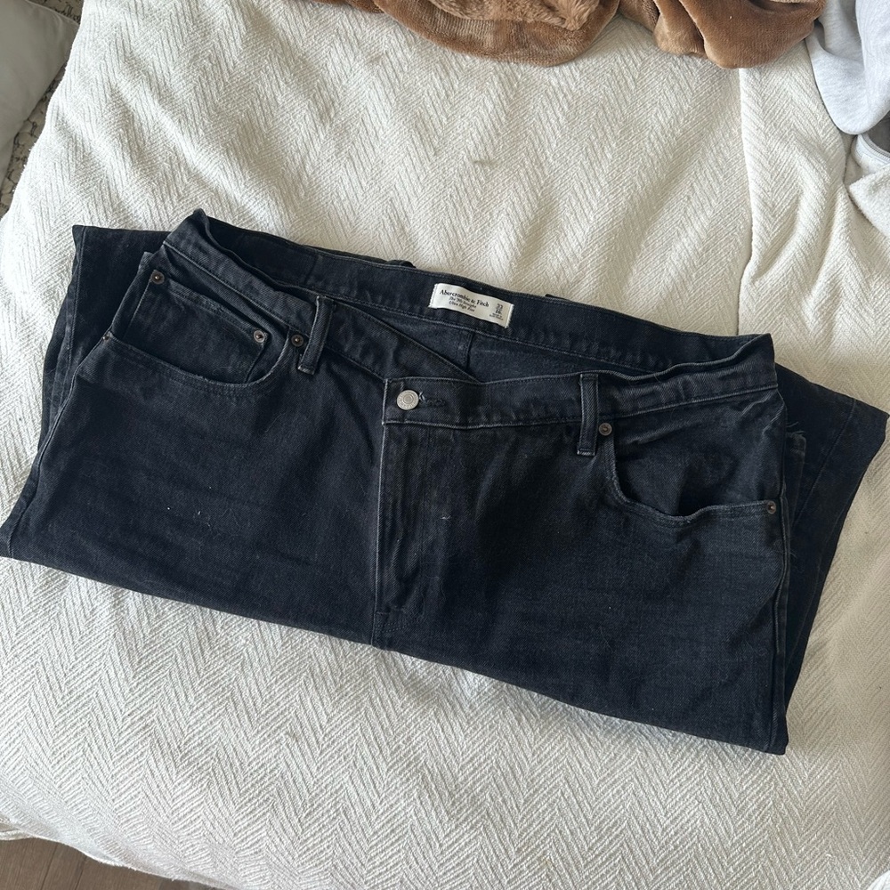 Abercrombie Criss Cross Jeans - Picture 2 of 4